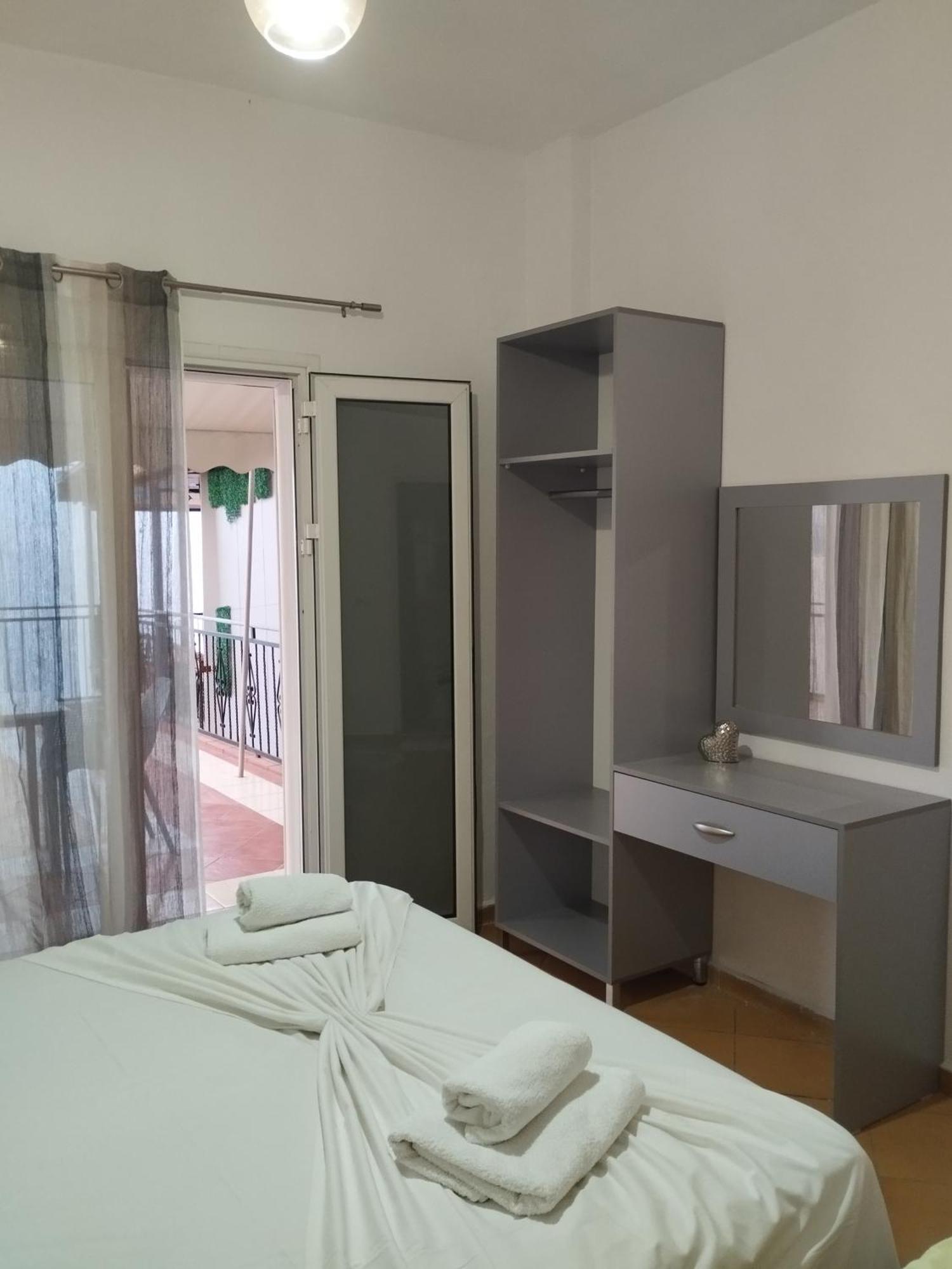 Dim'S Villas Qeparo Esterno foto